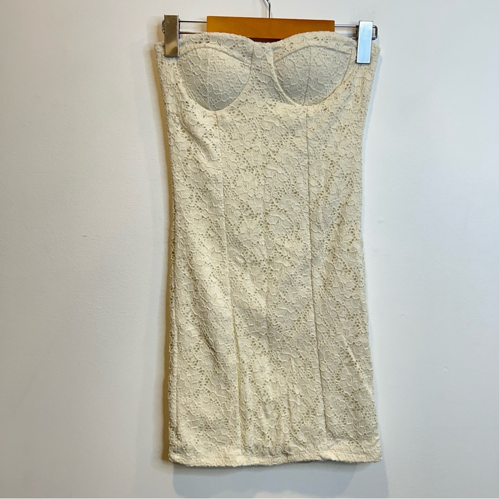 Bluenotes Cream Lace Strapless Body-Con Mini Dress